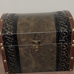Treasure chest box